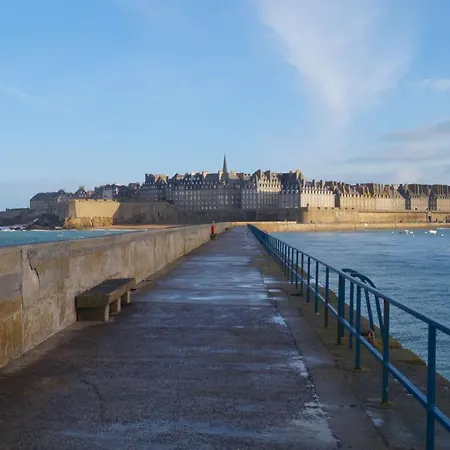 Saint-malo,les Terrasses Du Rocher, Proche Plage *