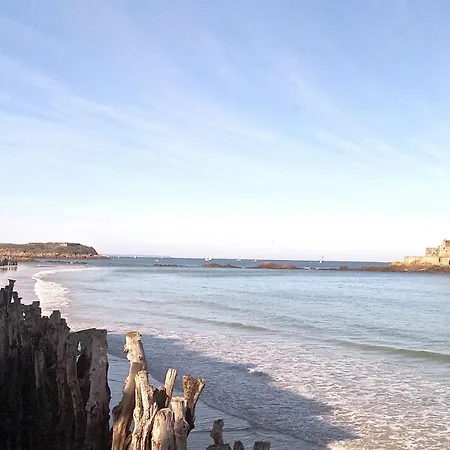 Saint-malo,les Terrasses Du Rocher, Proche Plage